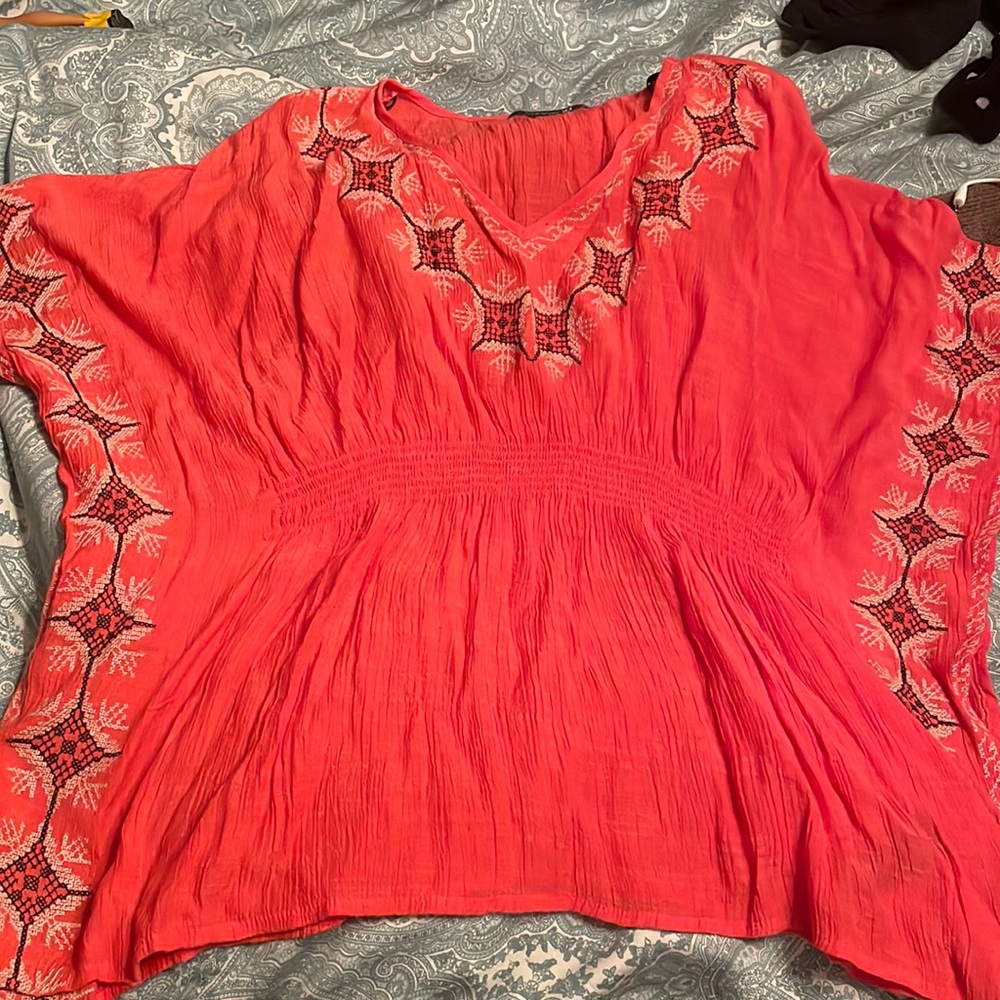 Nice and beautiful embroidered tunic from the old store Forever 21.